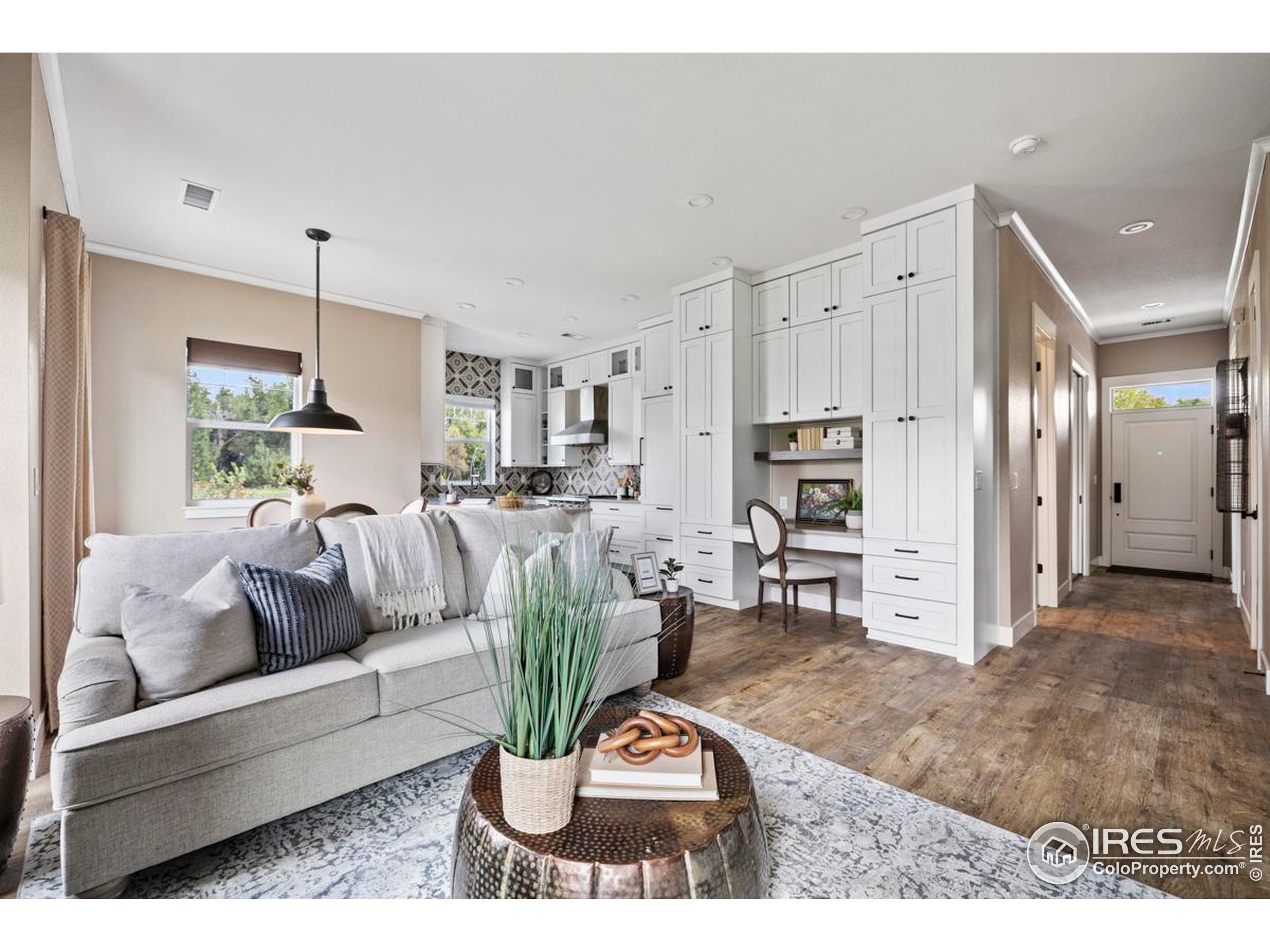 709 Harts Gardens Ln