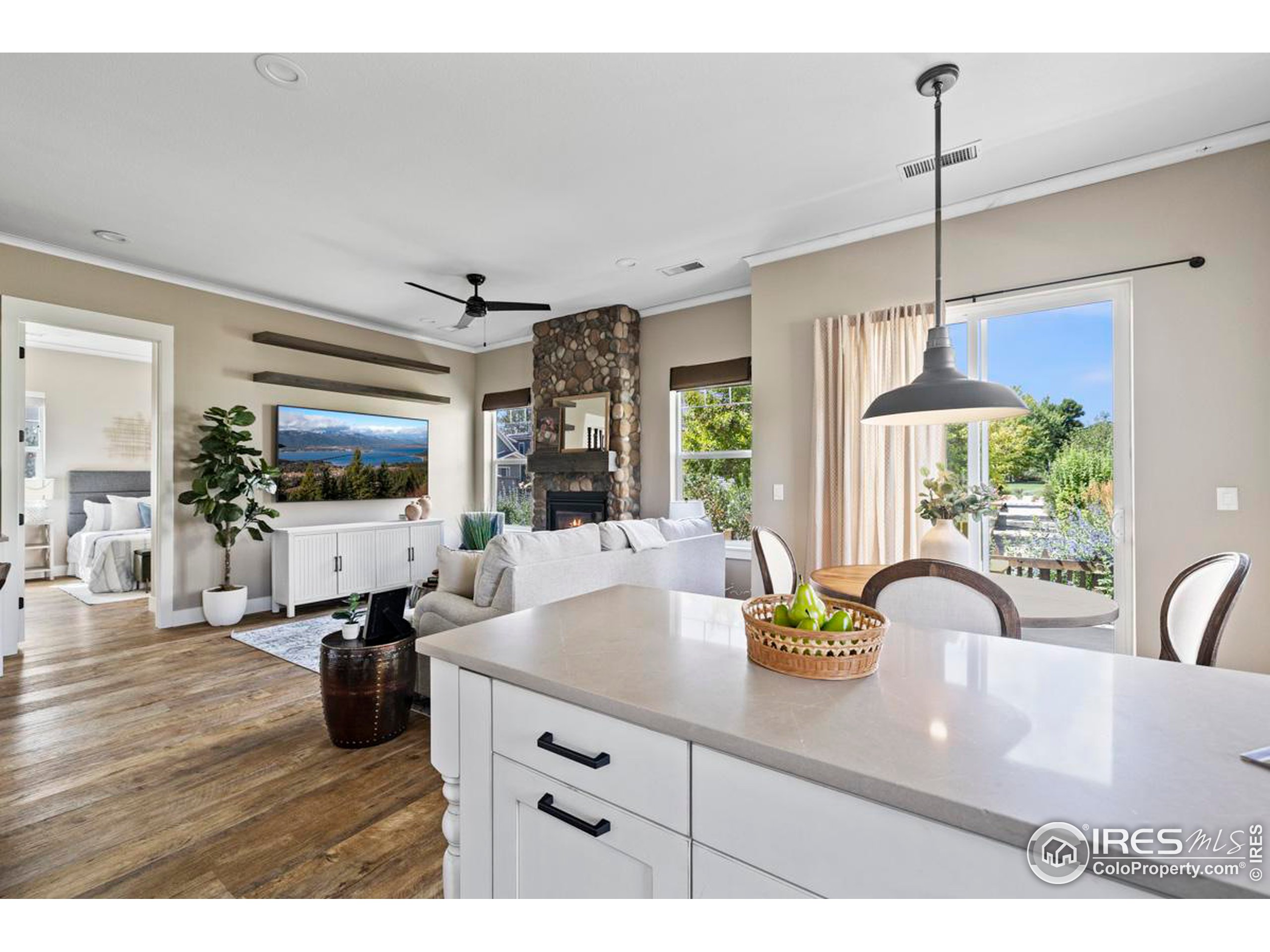 709 Harts Gardens Ln