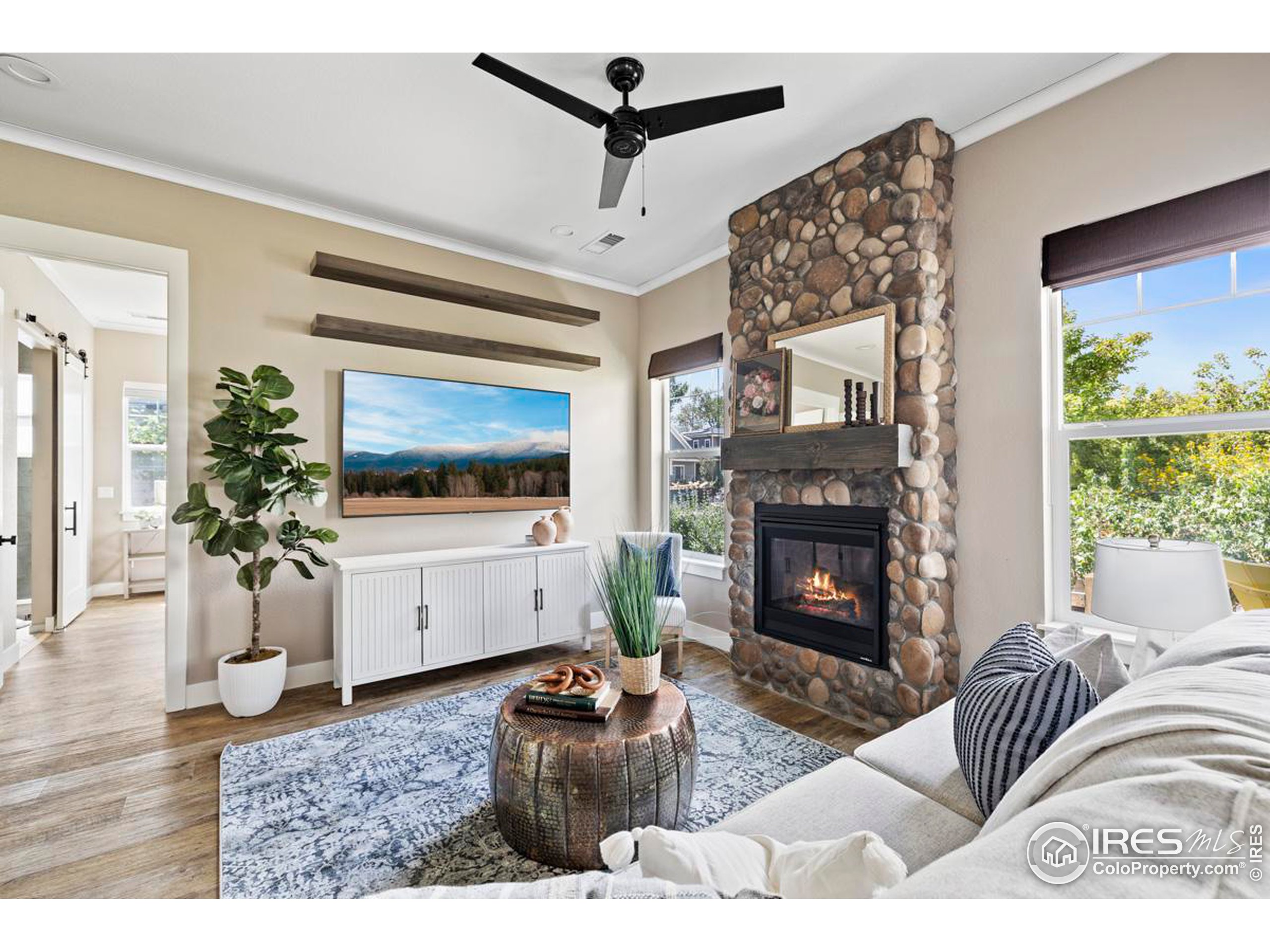 709 Harts Gardens Ln