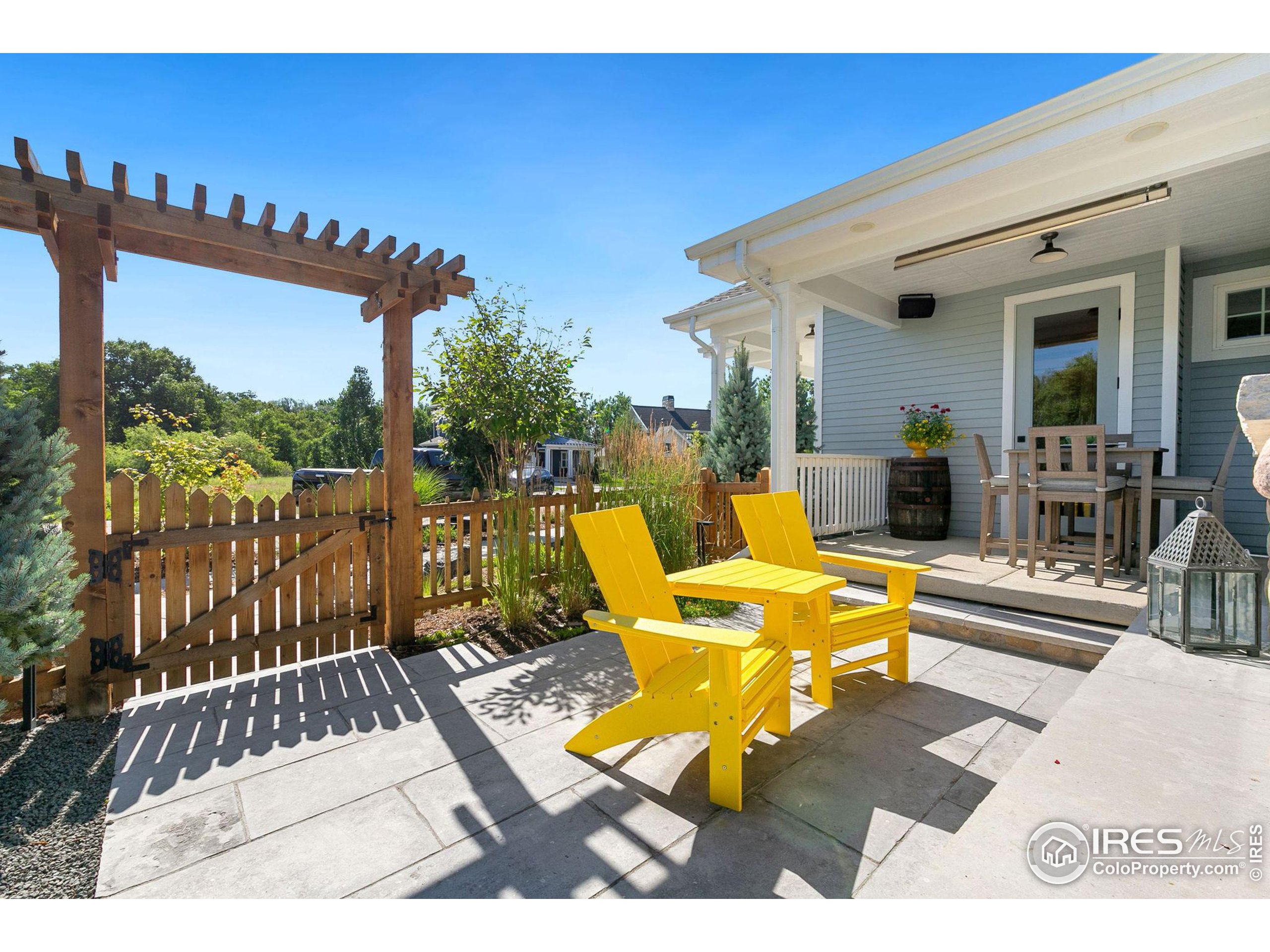 709 Harts Gardens Ln