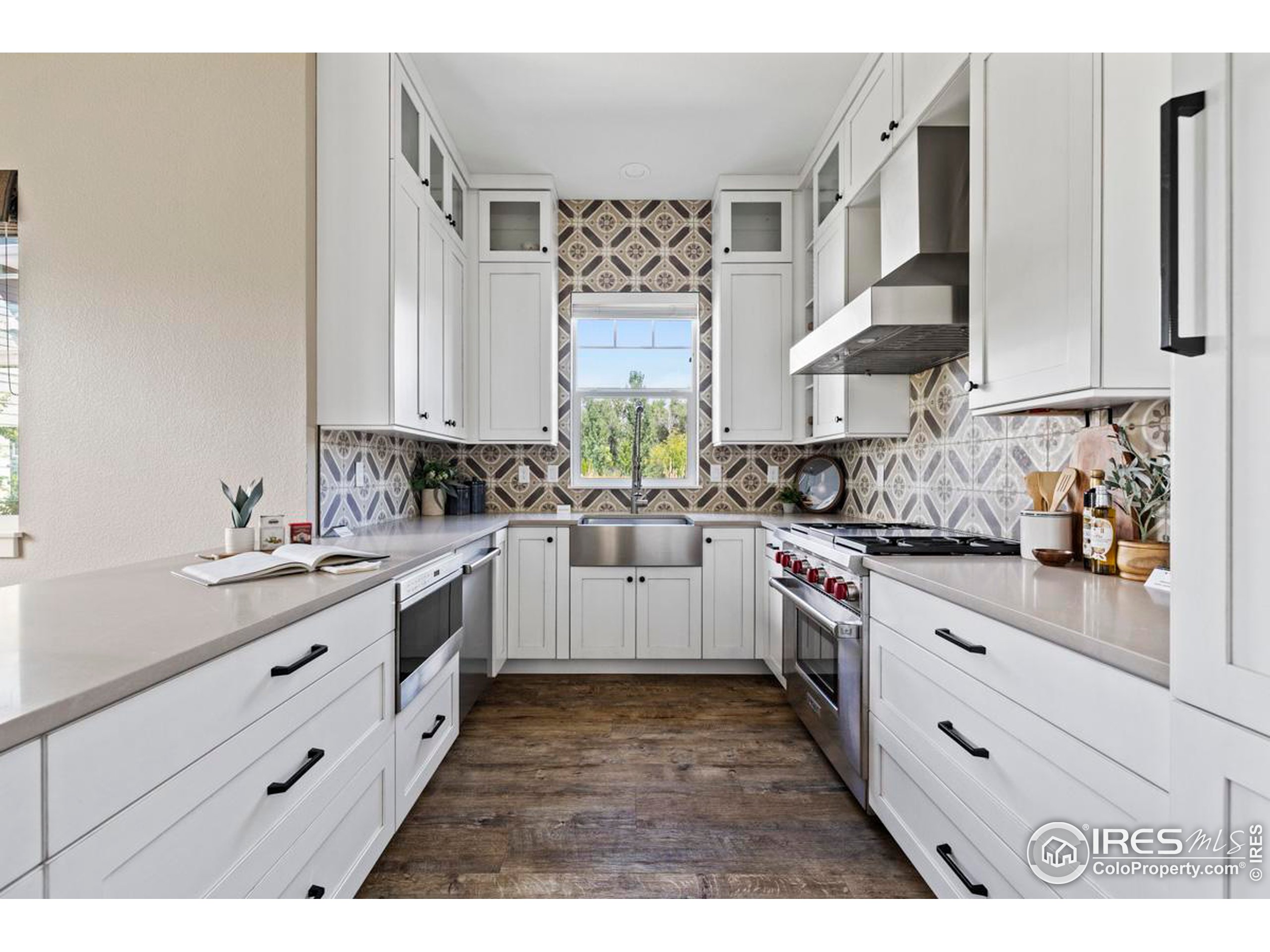 709 Harts Gardens Ln