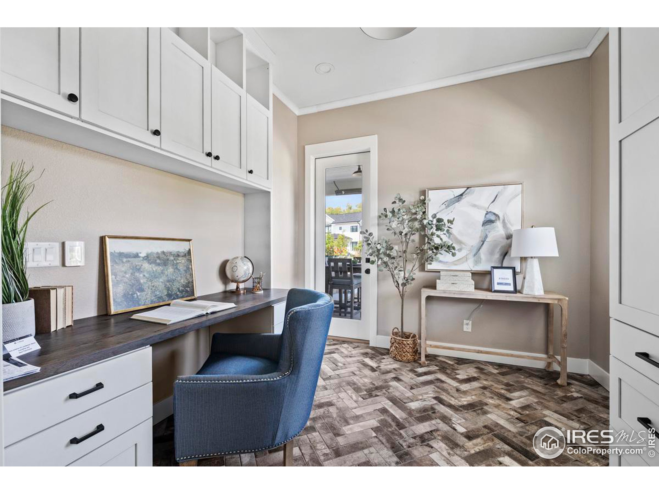 709 Harts Gardens Ln