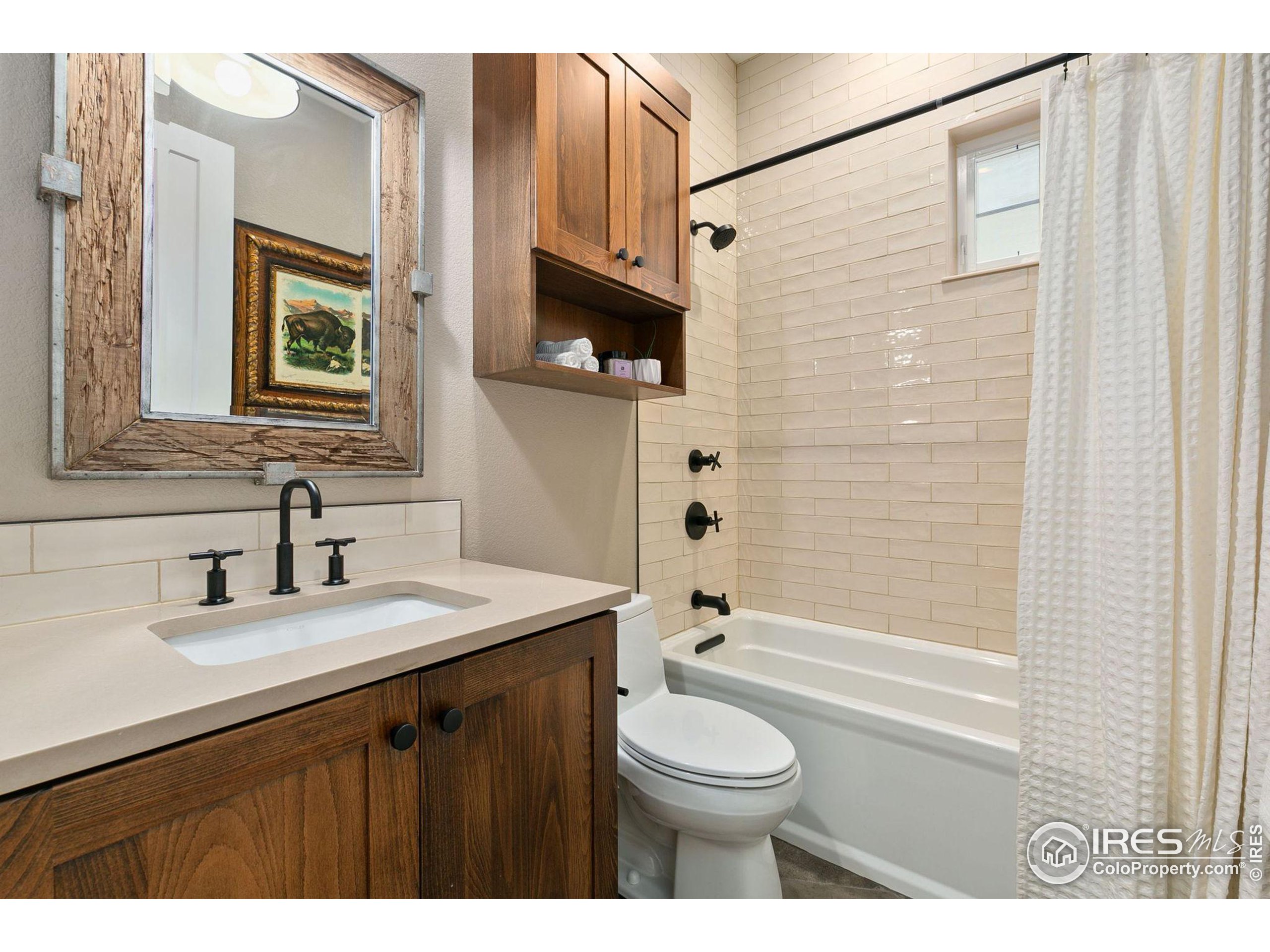 709 Harts Gardens Ln