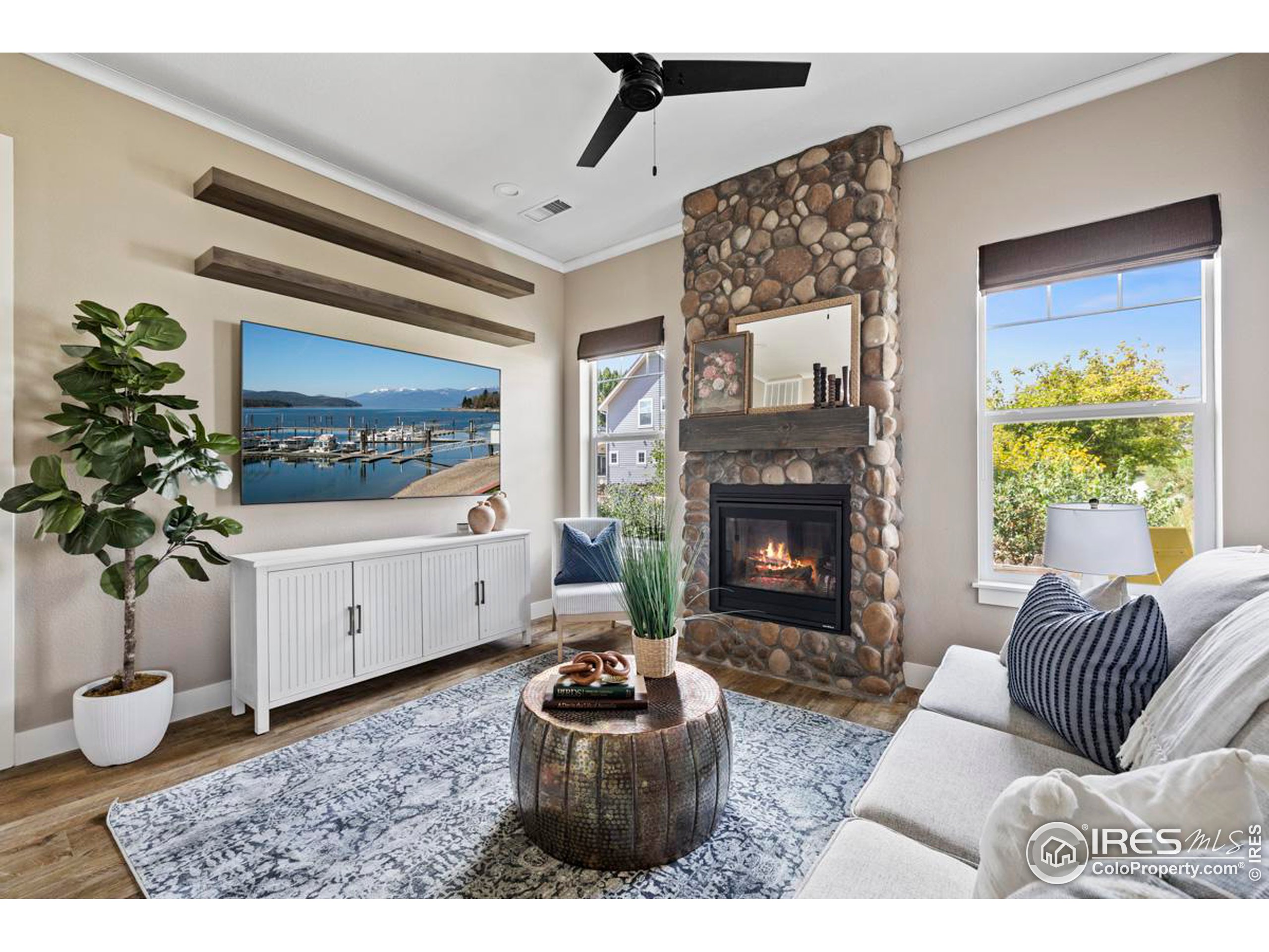 709 Harts Gardens Ln