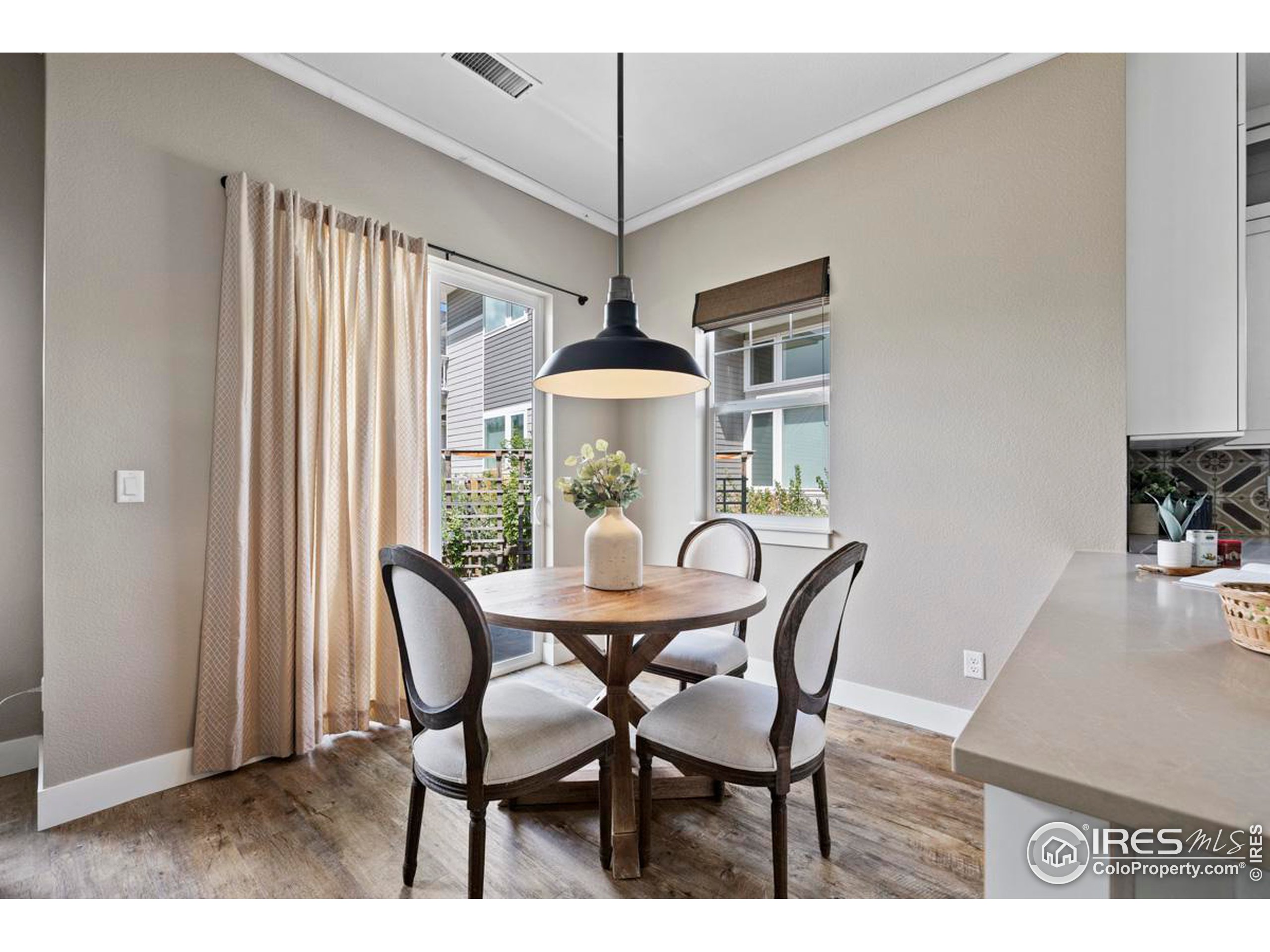 709 Harts Gardens Ln