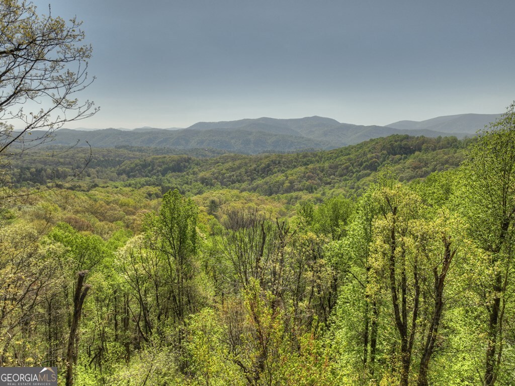 783 Moreland Drive N