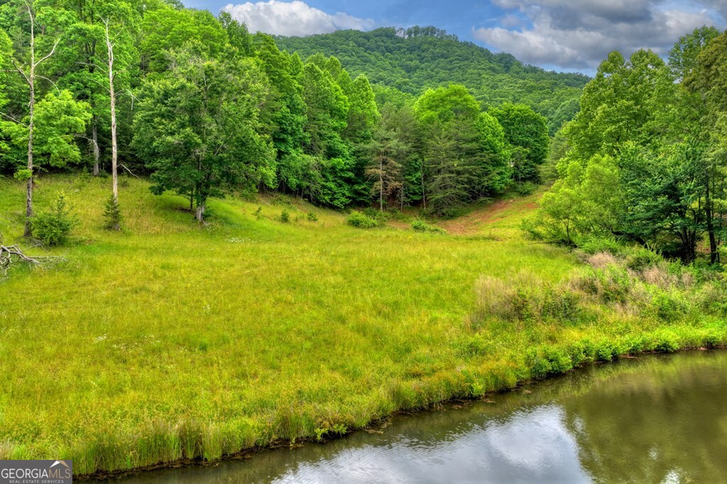 20.11 AC Mountain View Road