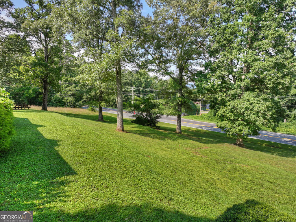 35 E Thomas Road