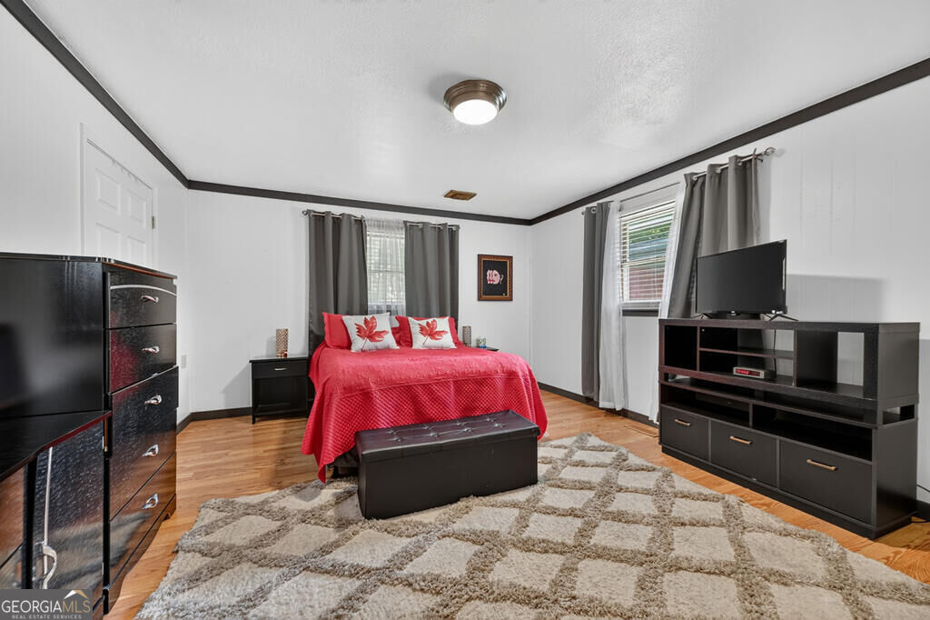 35 E Thomas Road