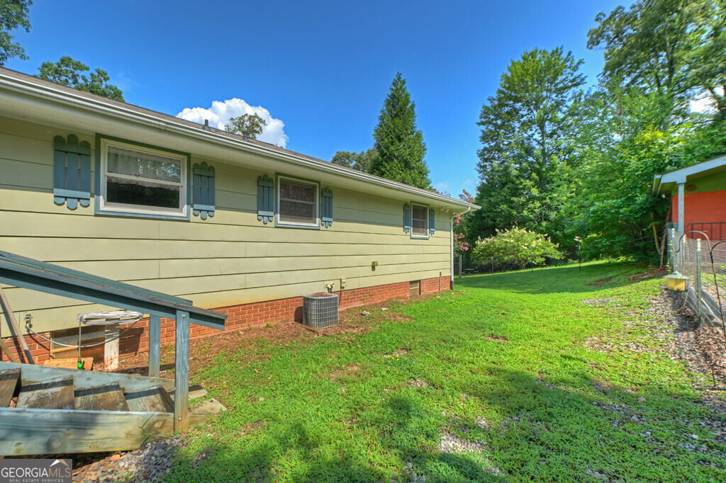 35 E Thomas Road