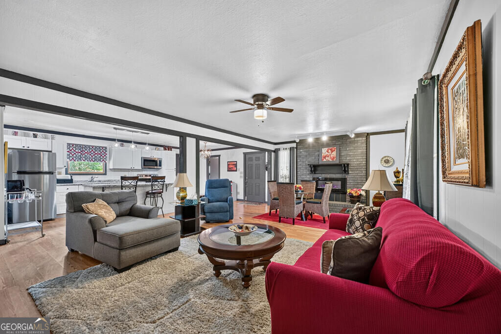 35 E Thomas Road