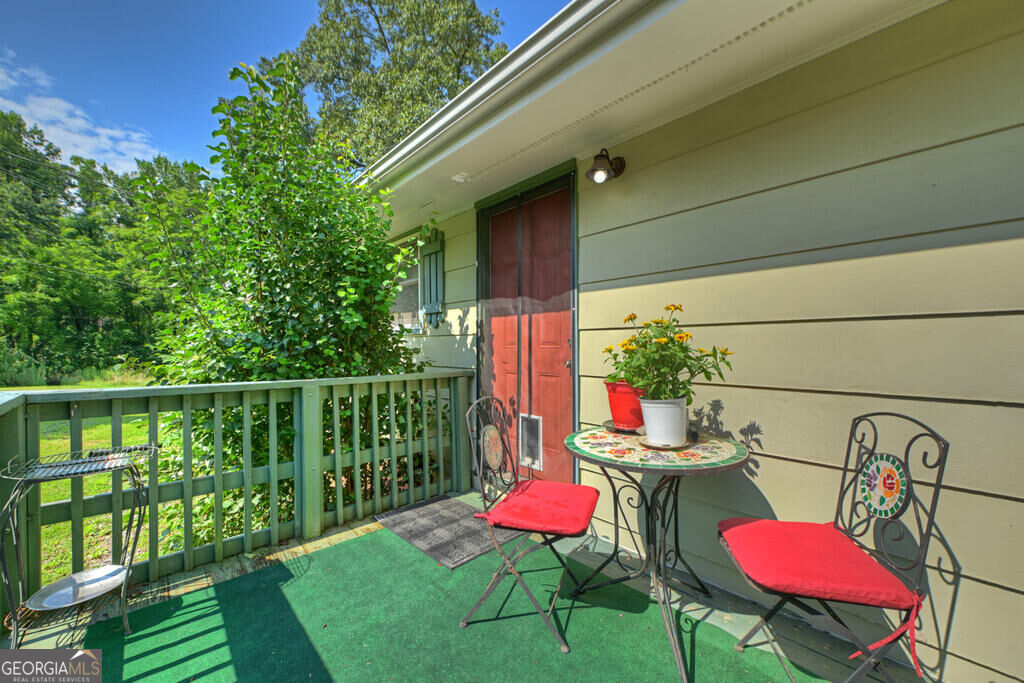 35 E Thomas Road