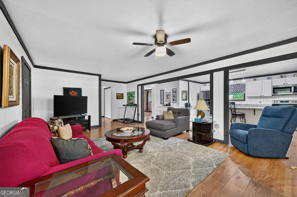 35 E Thomas Road