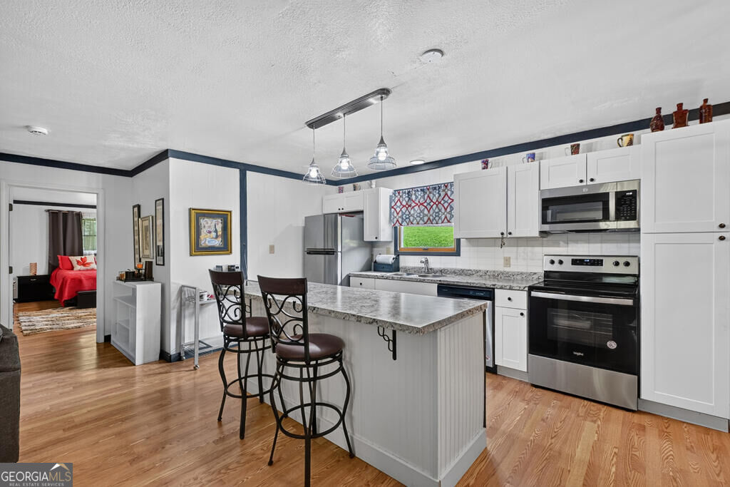 35 E Thomas Road