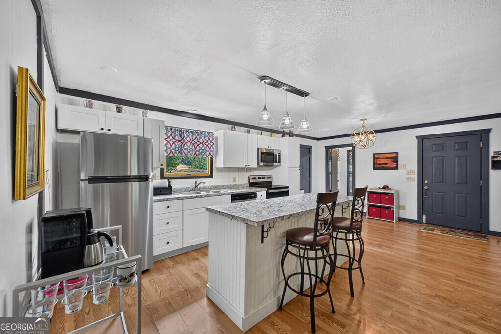 35 E Thomas Road