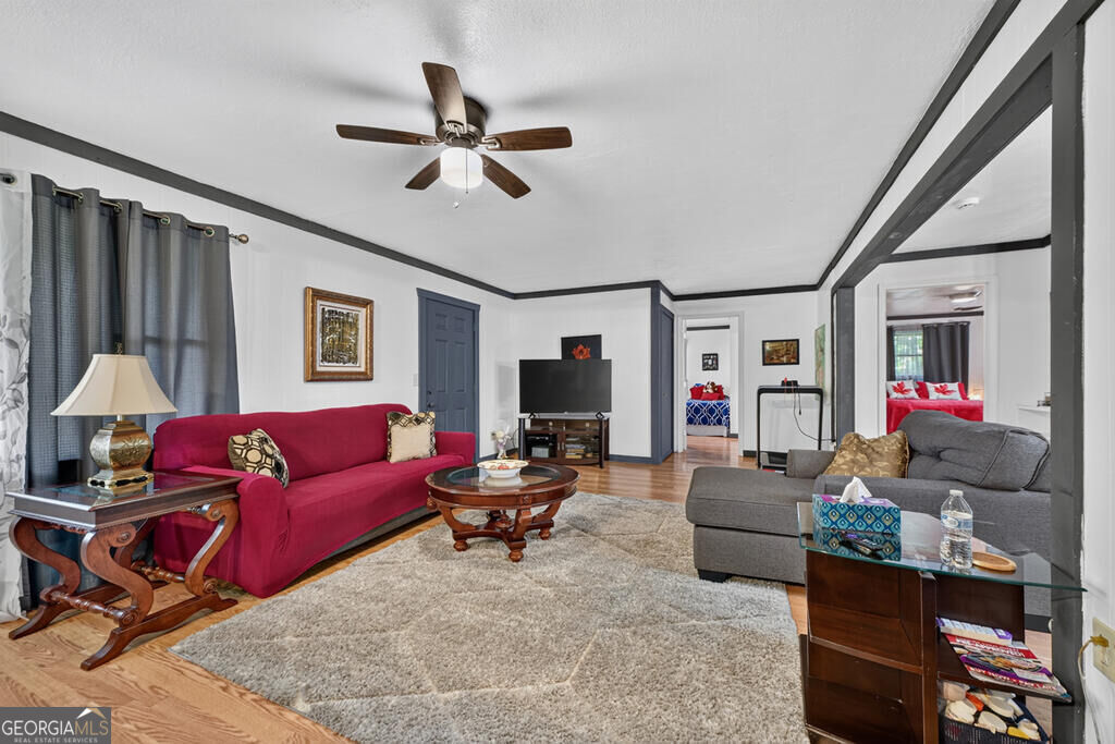 35 E Thomas Road