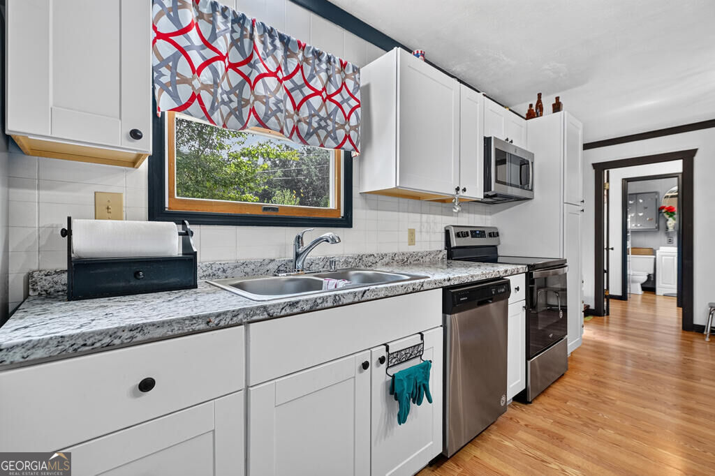 35 E Thomas Road