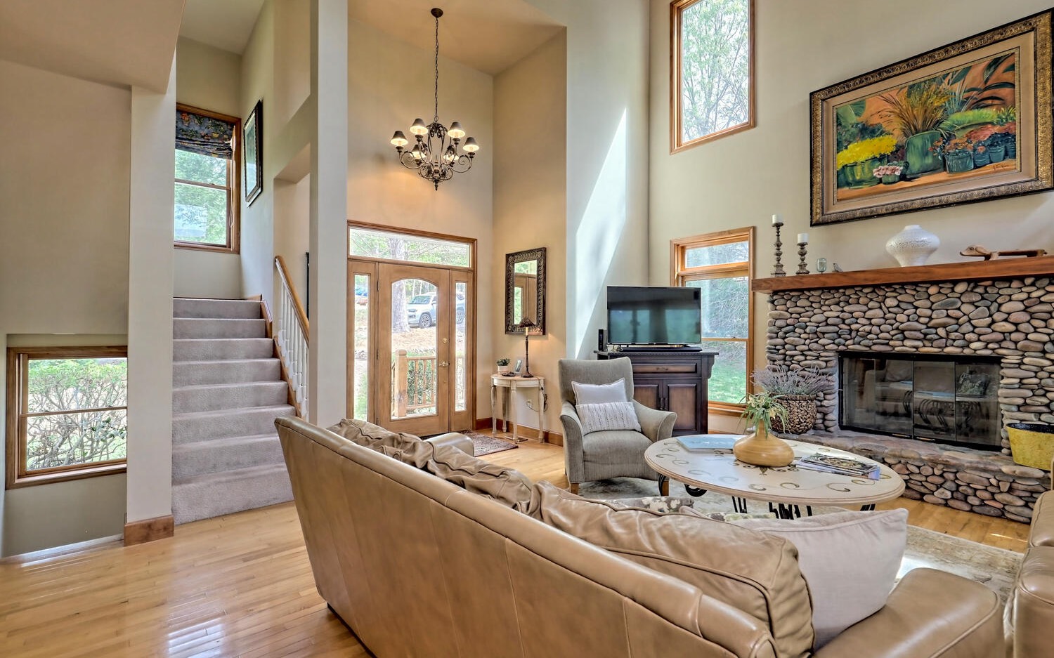 23 Emerald Point