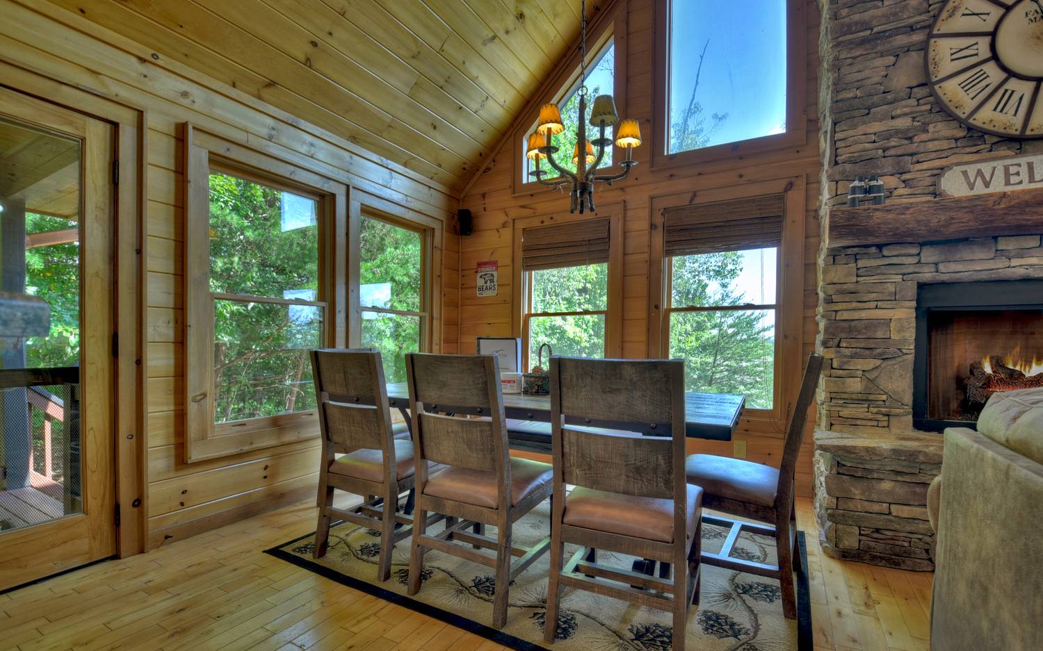 221 Deerfield Lane