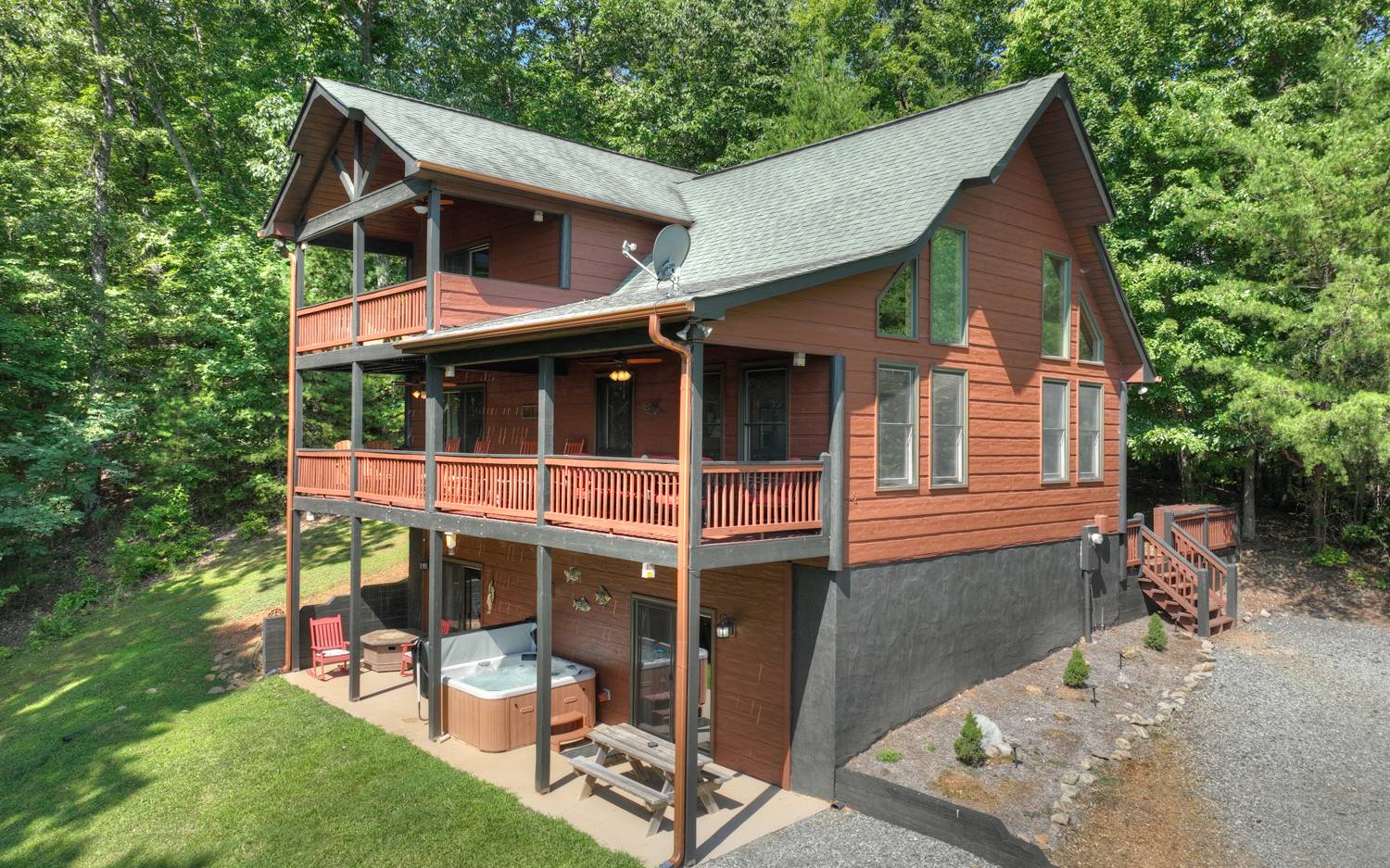 221 Deerfield Lane