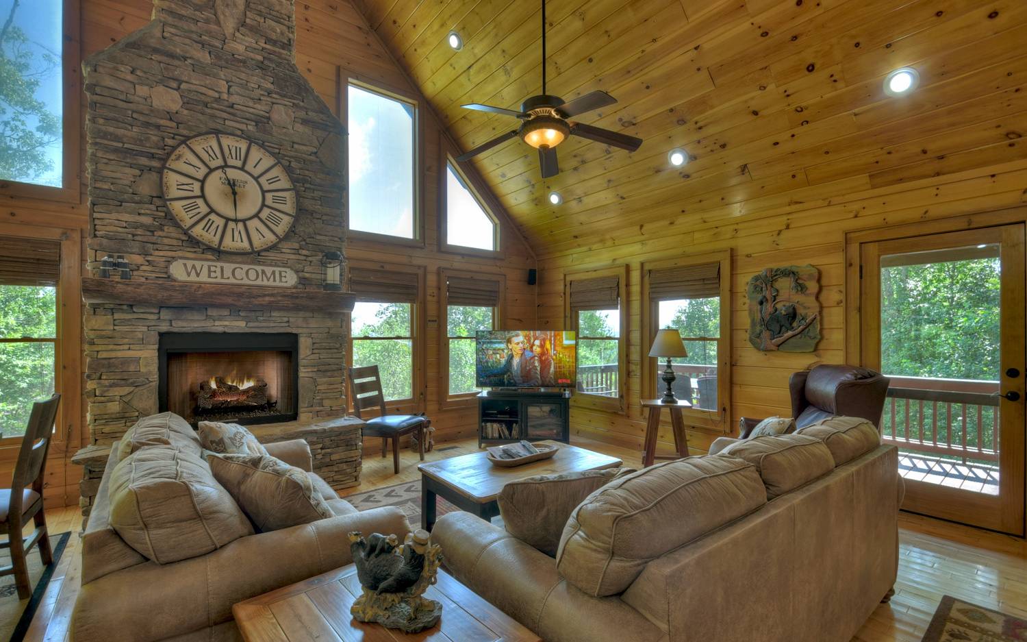 221 Deerfield Lane