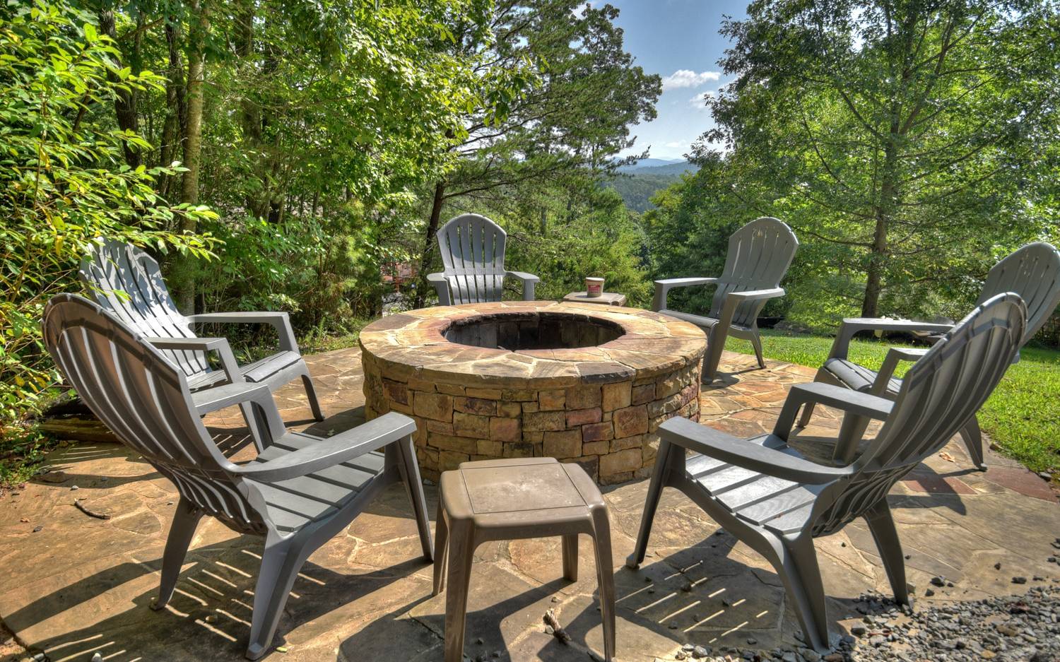 221 Deerfield Lane