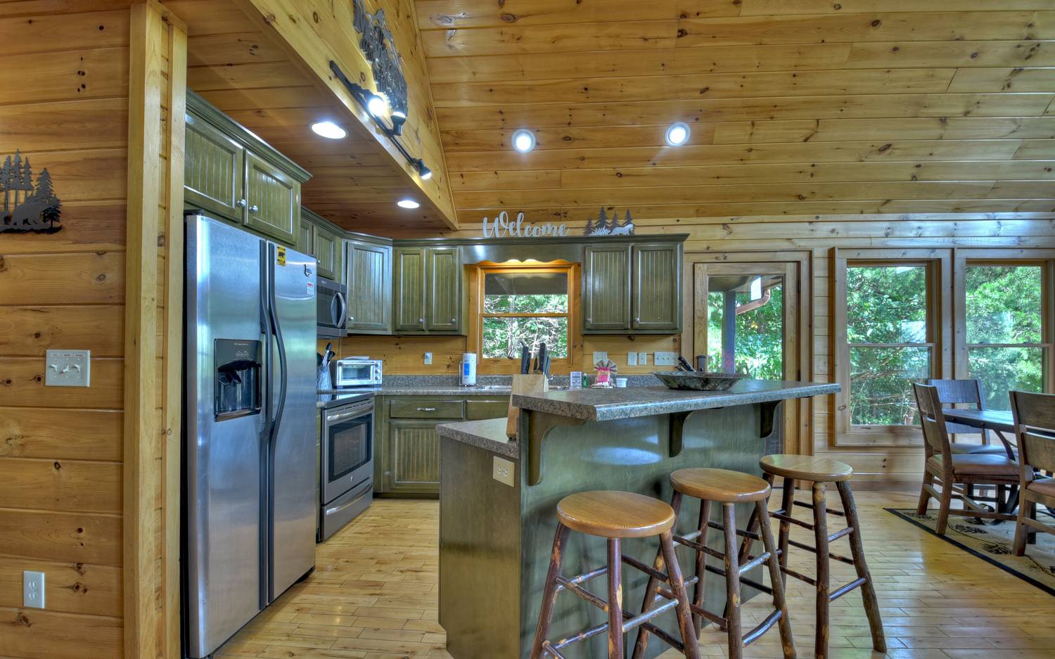 221 Deerfield Lane