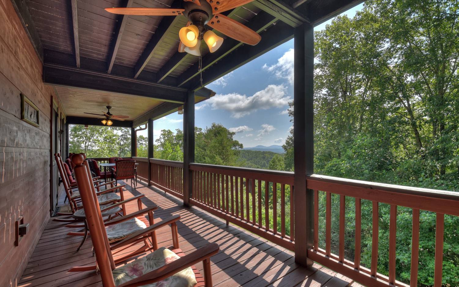 221 Deerfield Lane