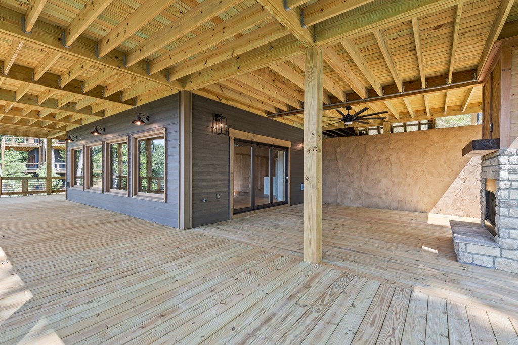 Lot 20 Blue Ridge Escape