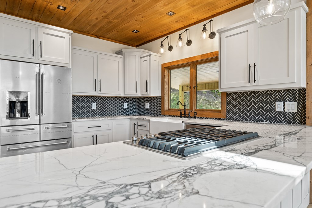Lot 20 Blue Ridge Escape