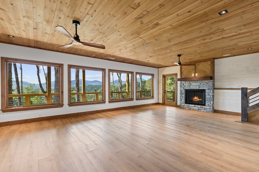 Lot 20 Blue Ridge Escape