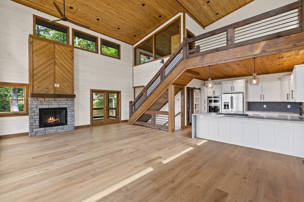 Lot 20 Blue Ridge Escape