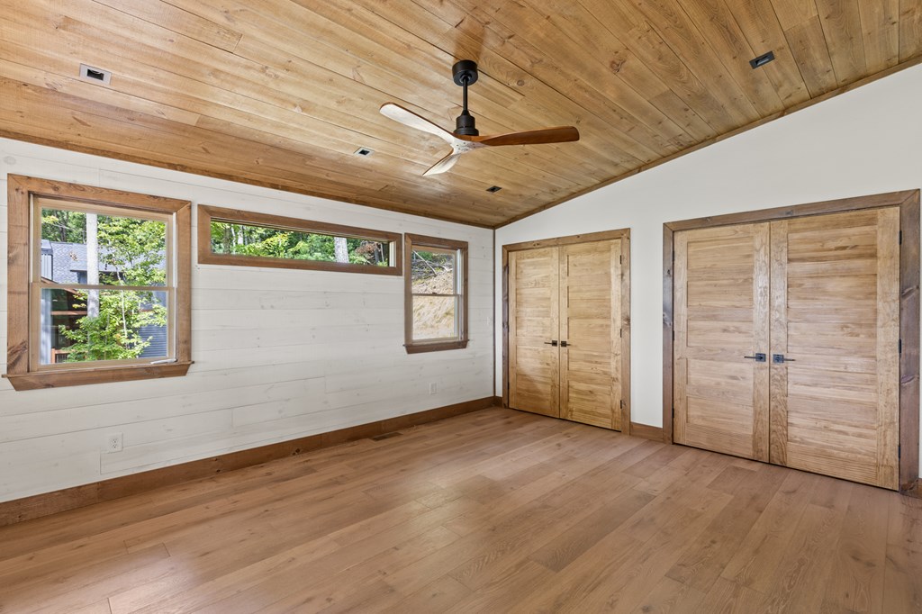Lot 20 Blue Ridge Escape