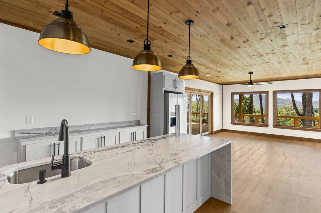 Lot 20 Blue Ridge Escape