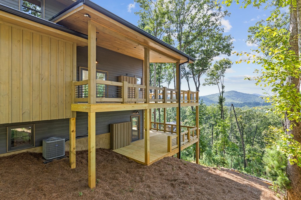 Lot 20 Blue Ridge Escape