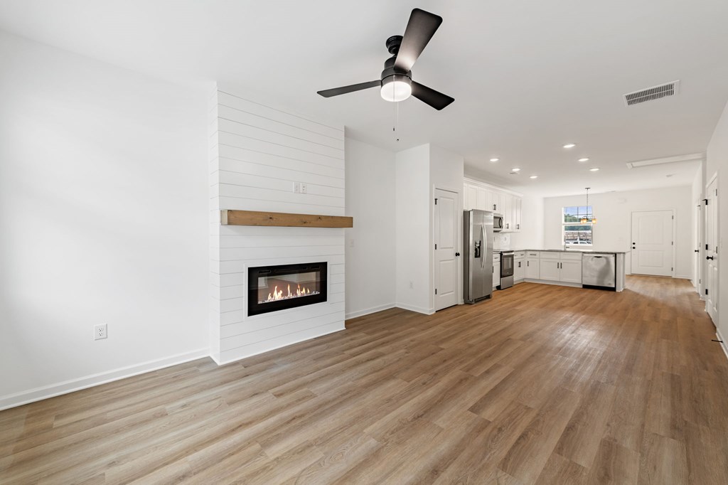 Unit 33 Grove Loop