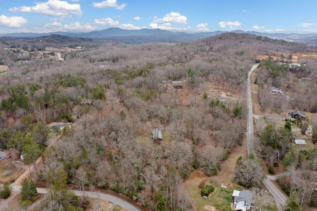 320 Old Hwy 2