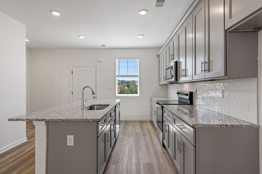 Unit 32 Grove Loop, Blue Ridge