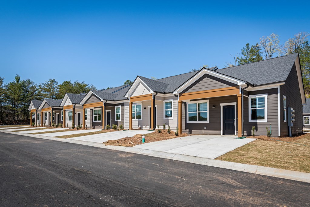 Unit 32 Grove Loop, Blue Ridge