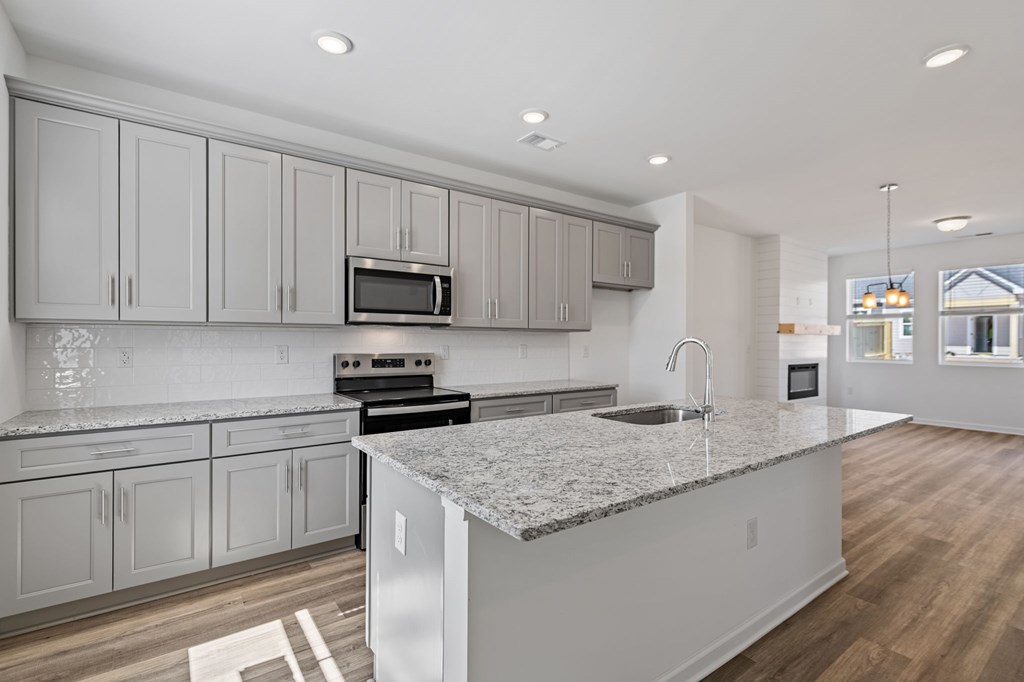 Unit 32 Grove Loop, Blue Ridge