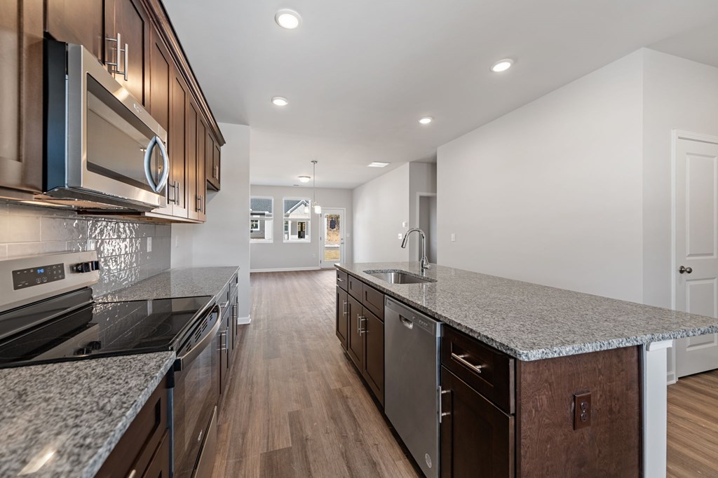 Unit 32 Grove Loop, Blue Ridge