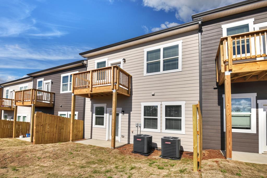 Unit 17 Grove Loop, Blue Ridge