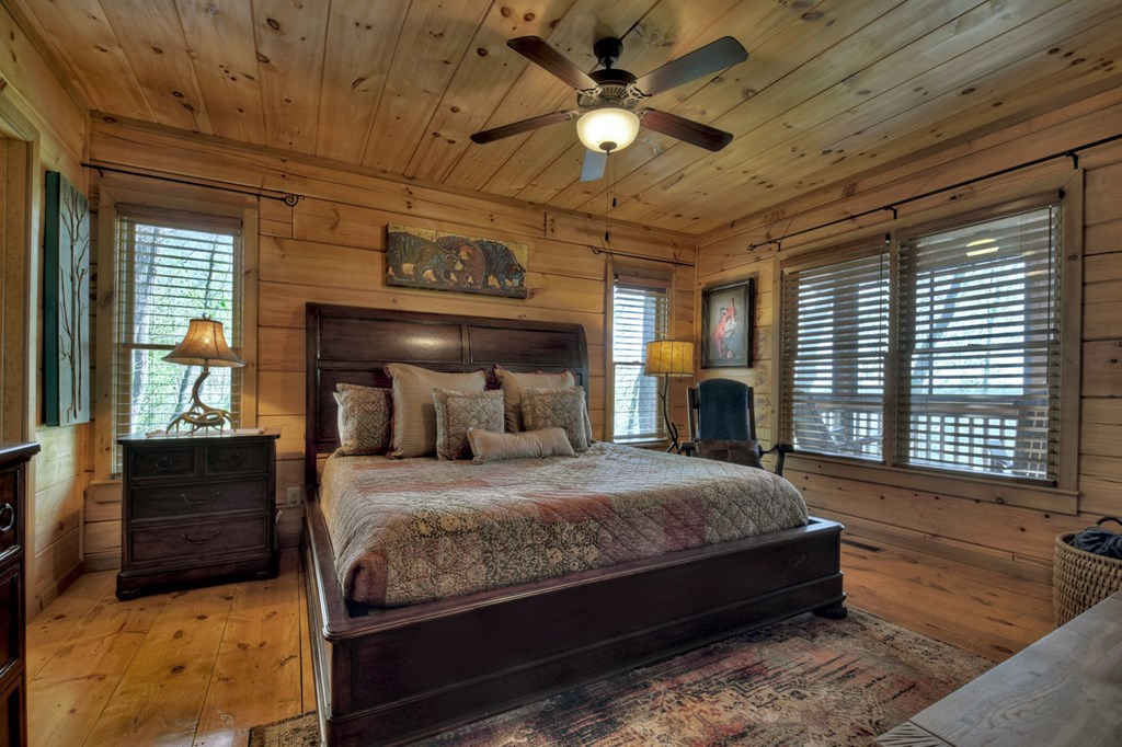 783 Moreland Drive N