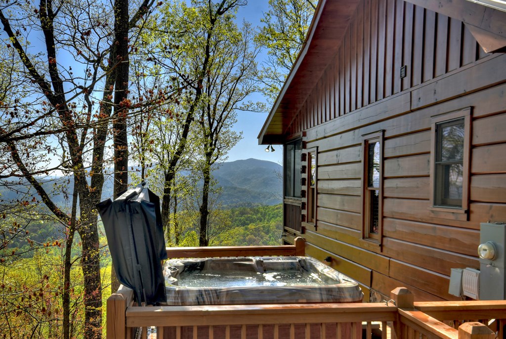 783 Moreland Drive N