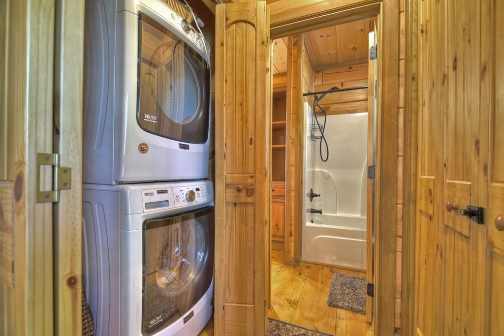 783 Moreland Drive N