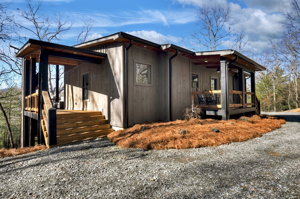 238 Hooch Holler Lane