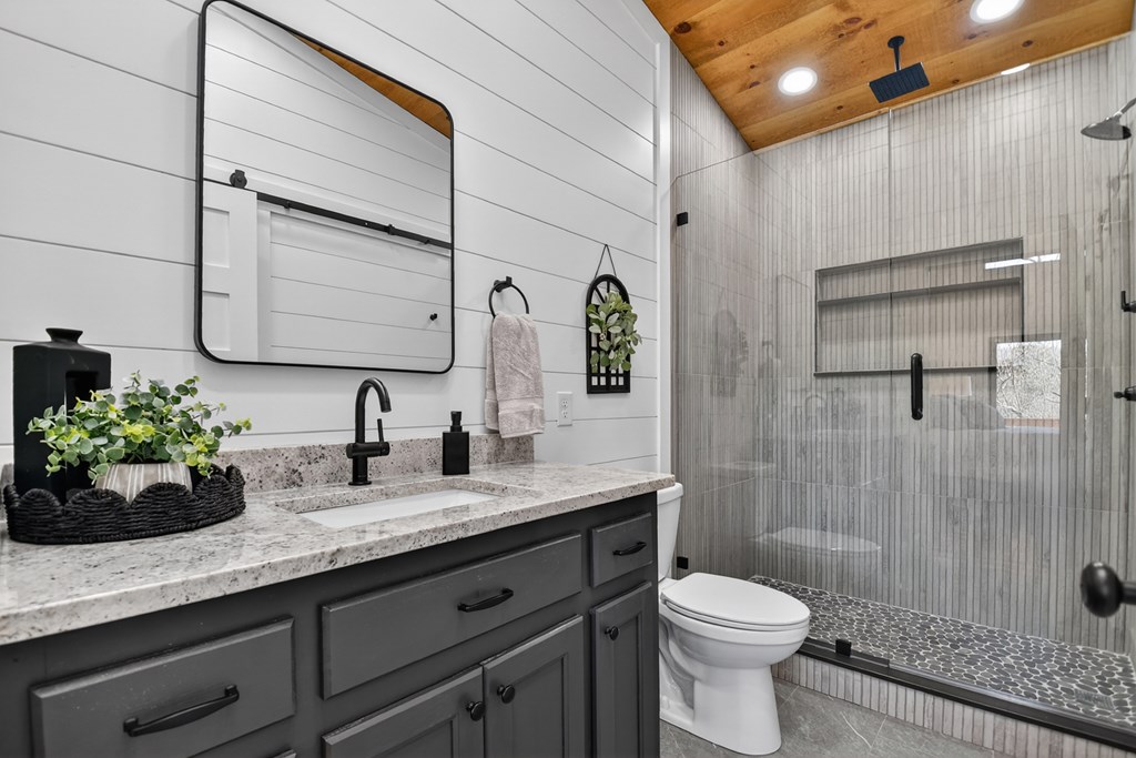 238 Hooch Holler Lane