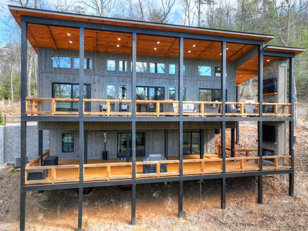 238 Hooch Holler Lane