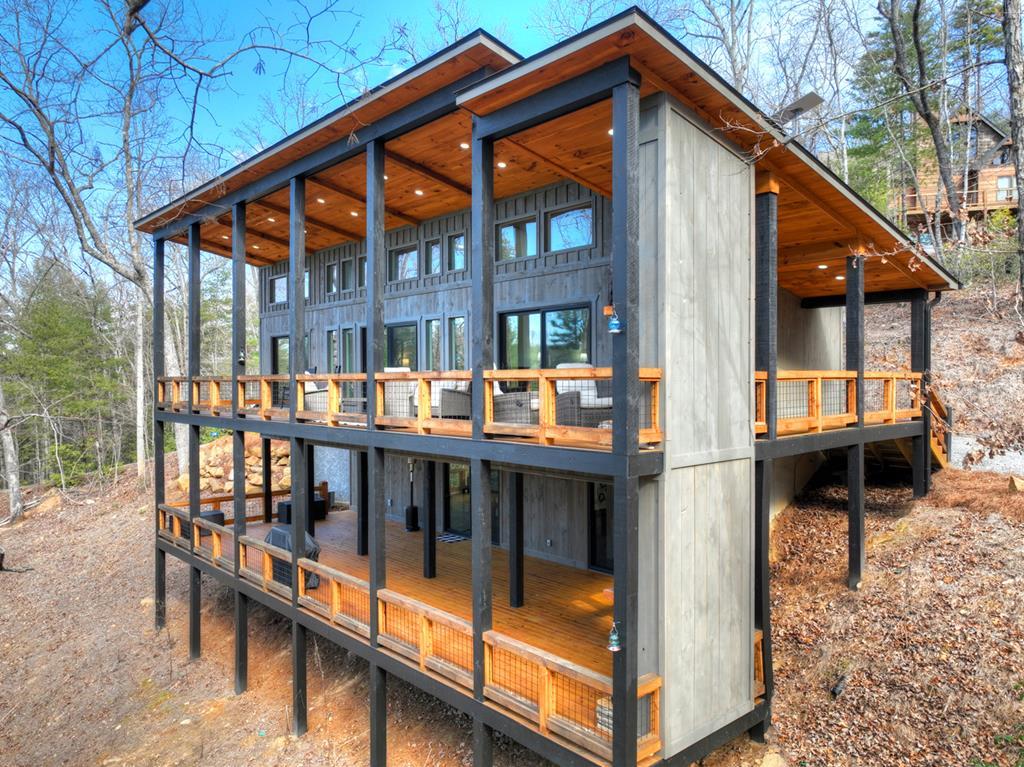 238 Hooch Holler Lane