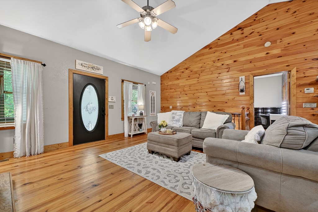 161 Foxhound Court